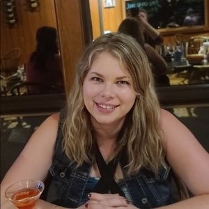 Meet your Posher, Katelyn